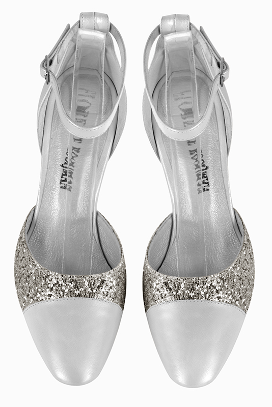 Light silver women's open side shoes, with a strap around the ankle. Round toe. High kitten heels. Top view - Florence KOOIJMAN